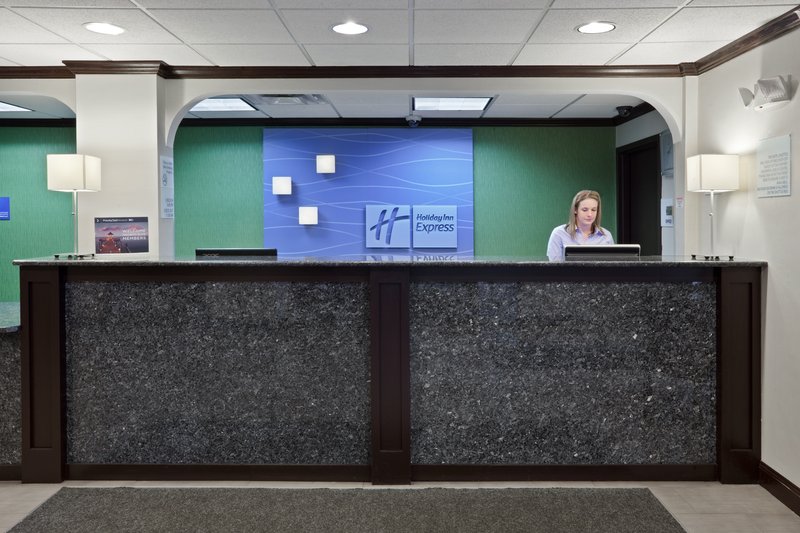 Holiday Inn Express CLEVELAND AIRPORT - BROOK PARK - Brook Park, OH