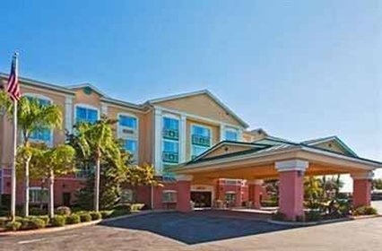 Holiday Inn Express Hotel & Suites West of Theme Park Area - Clermont, FL