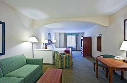 Holiday Inn Express Hotel & Suites West of Theme Park Area - Clermont, FL