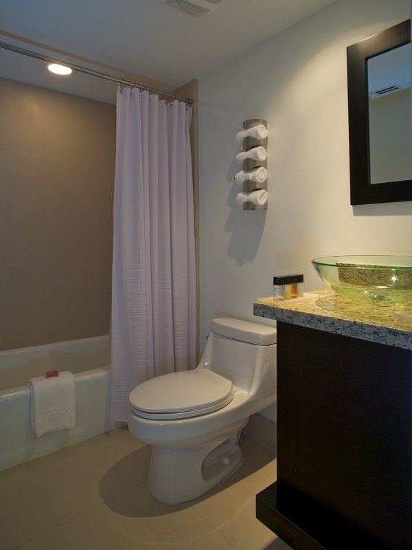 Bal Harbour Quarzo - Bay Harbor Islands, FL