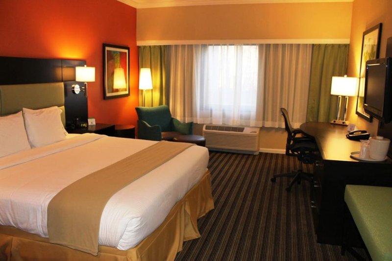 Holiday Inn Express PRINCETON SOUTHEAST - Parlin, NJ