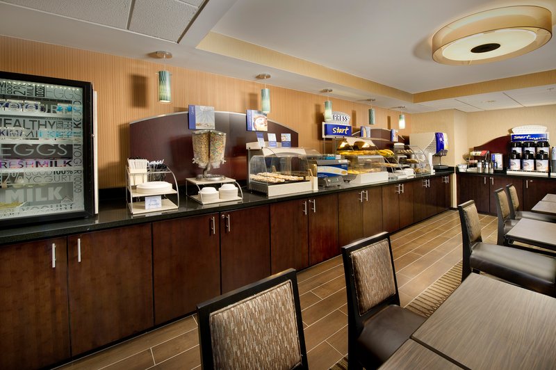 Holiday Inn Express - Welcome, MD