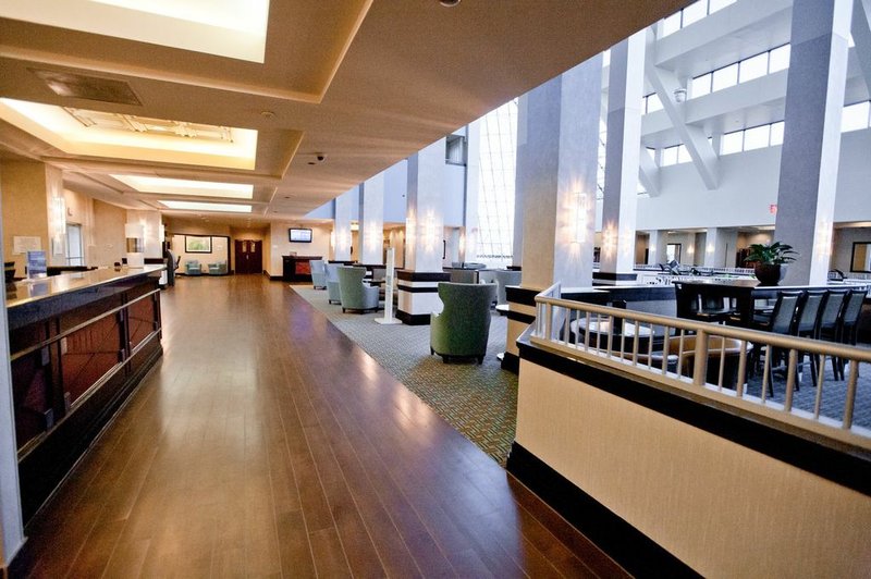 Crowne Plaza ST. LOUIS AIRPORT - Bridgeton, MO