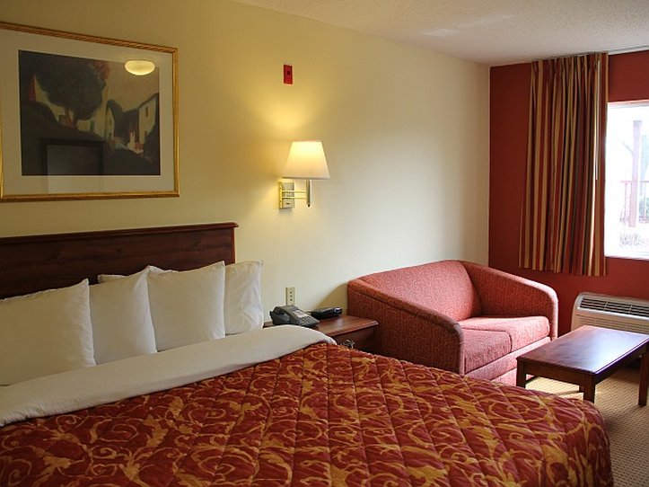 Econo Lodge Space Center - Cocoa, FL
