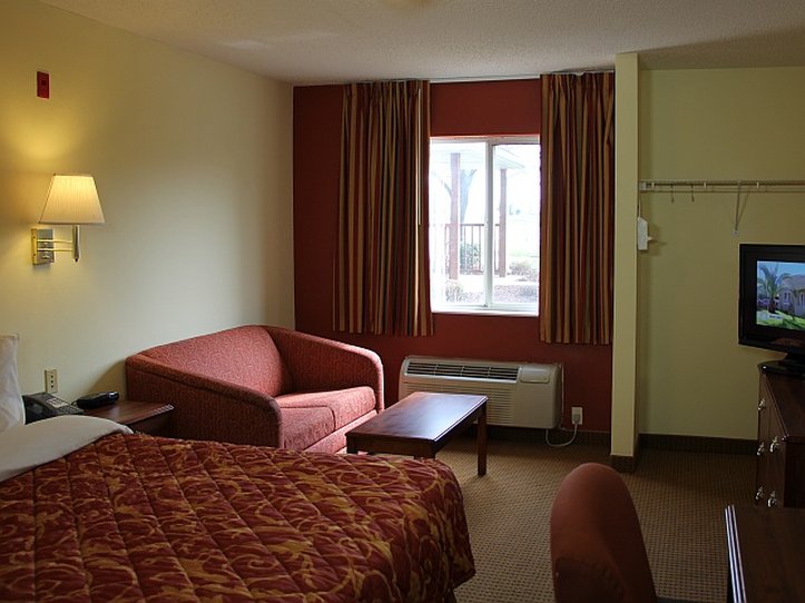 Econo Lodge Space Center - Cocoa, FL