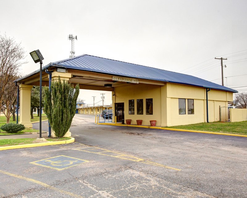 Rodeway Inn - Waco, TX