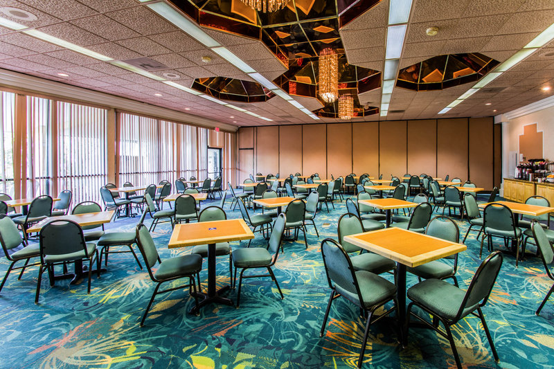 Comfort Inn & Suites Port Canaveral Area - Cocoa Beach, FL