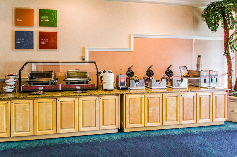 Comfort Inn & Suites Port Canaveral Area - Cocoa Beach, FL