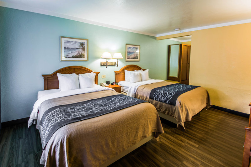 Comfort Inn & Suites Port Canaveral Area - Cocoa Beach, FL