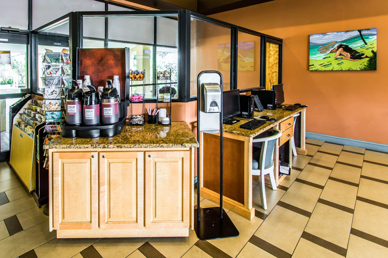 Comfort Inn & Suites Port Canaveral Area - Cocoa Beach, FL