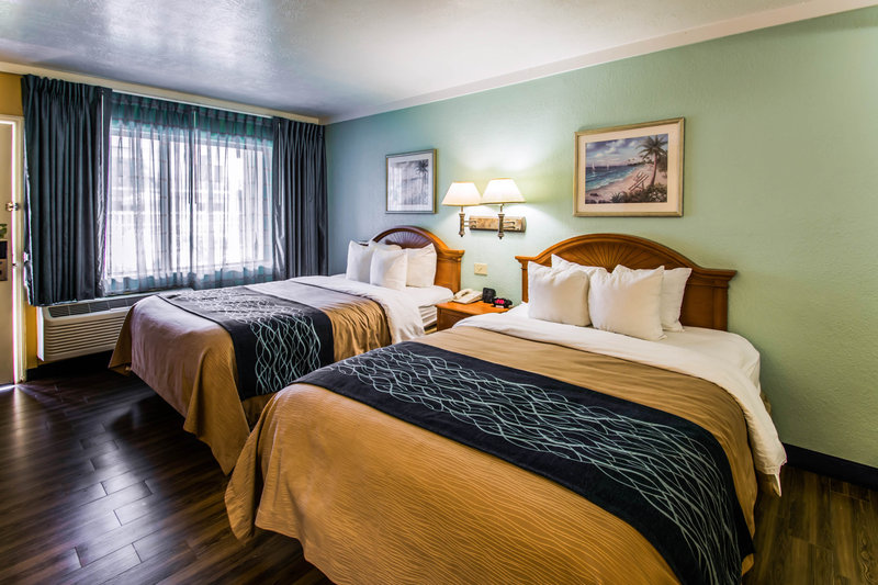 Comfort Inn & Suites Port Canaveral Area - Cocoa Beach, FL