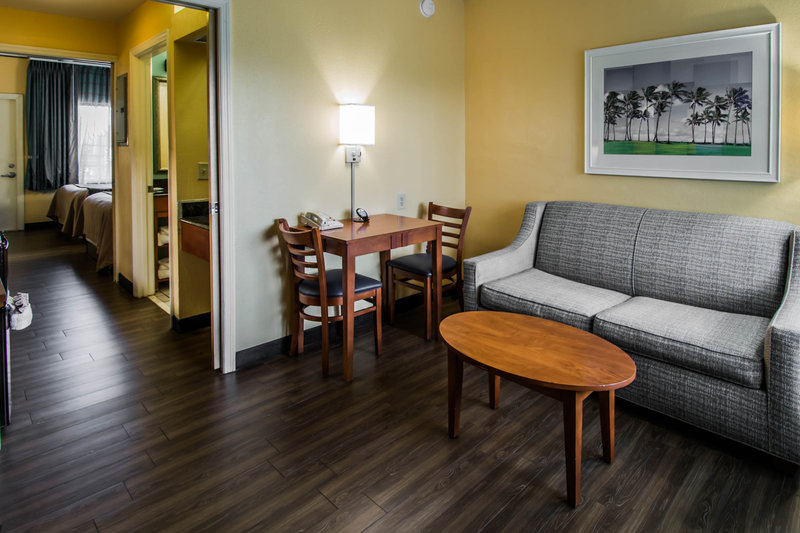 Comfort Inn & Suites Port Canaveral Area - Cocoa Beach, FL