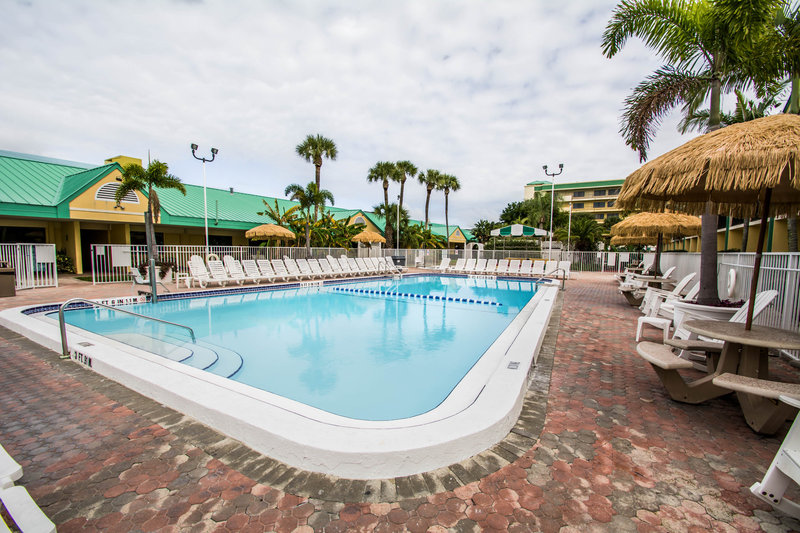 Comfort Inn & Suites Port Canaveral Area - Cocoa Beach, FL