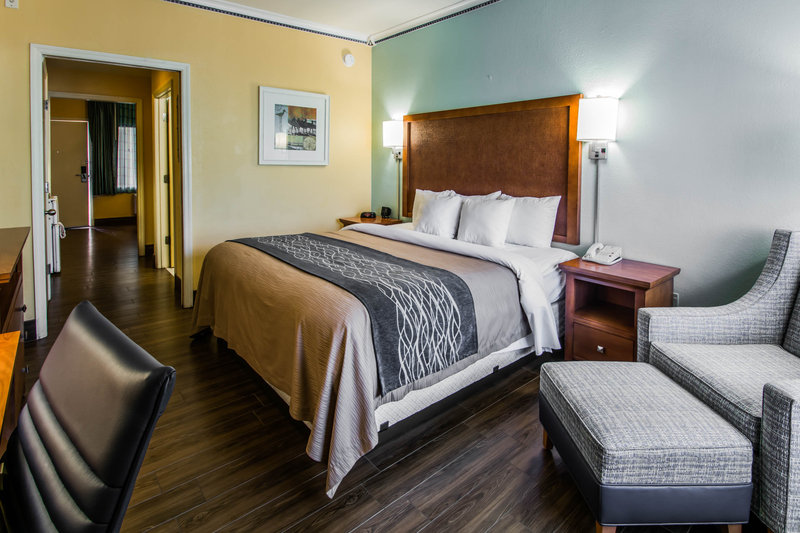 Comfort Inn & Suites Port Canaveral Area - Cocoa Beach, FL