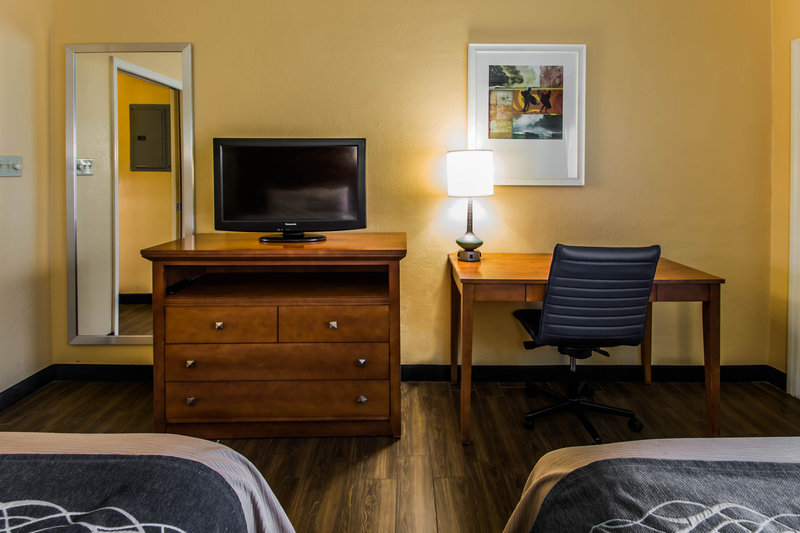 Comfort Inn & Suites Port Canaveral Area - Cocoa Beach, FL