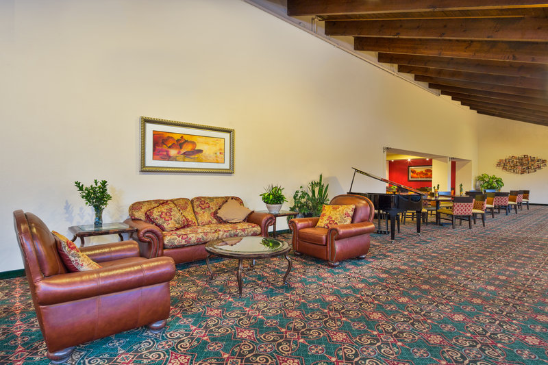 Holiday Inn Hotel & Suites NASHUA - Nashua, NH