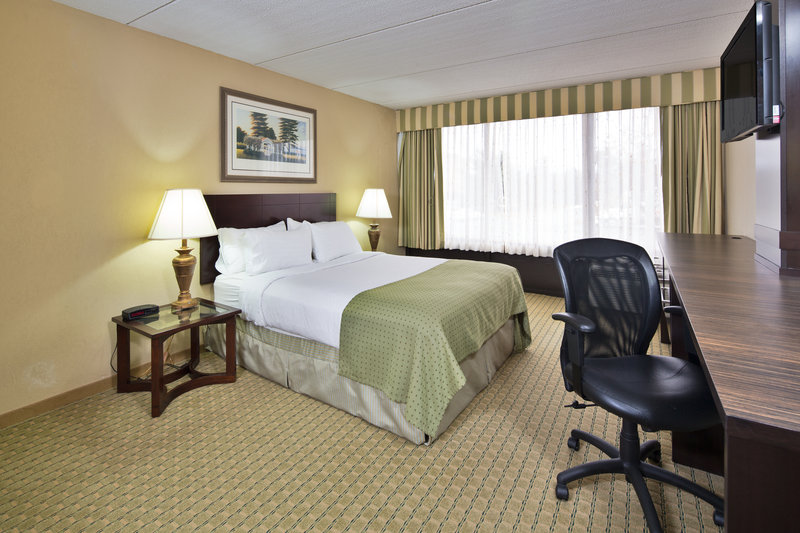 Holiday Inn Hotel & Suites NASHUA - Nashua, NH