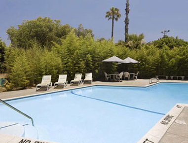 Howard Johnson Express Inn - Claremont, CA