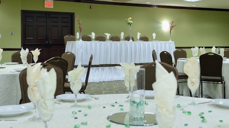 Holiday Inn CHICAGO OAKBROOK - Villa Park, IL