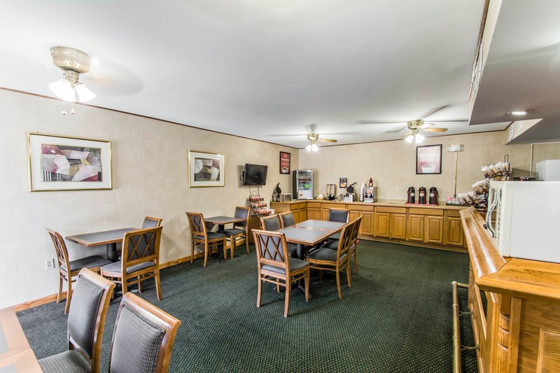 Econo Lodge - Macclenny, FL