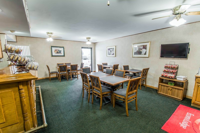 Econo Lodge - Macclenny, FL