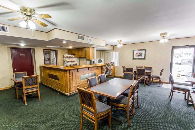 Econo Lodge - Macclenny, FL