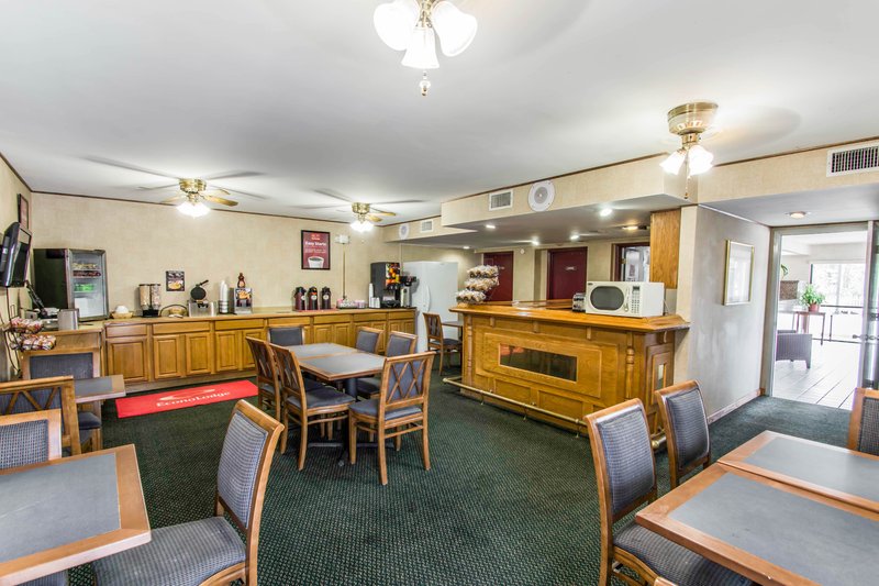 Econo Lodge - Macclenny, FL