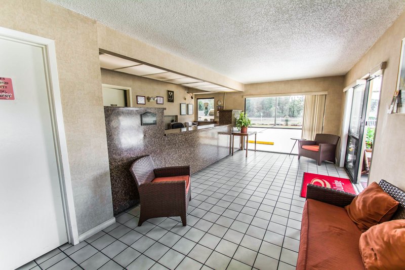 Econo Lodge - Macclenny, FL