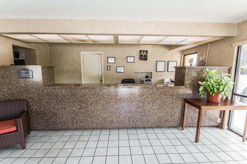 Econo Lodge - Macclenny, FL