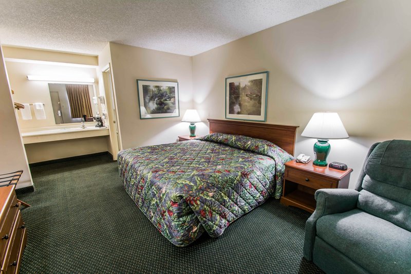 Econo Lodge - Macclenny, FL