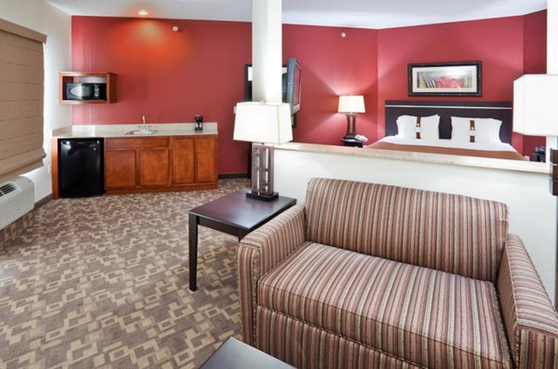 Holiday Inn OMAHA DOWNTOWN-AIRPORT - Omaha, NE