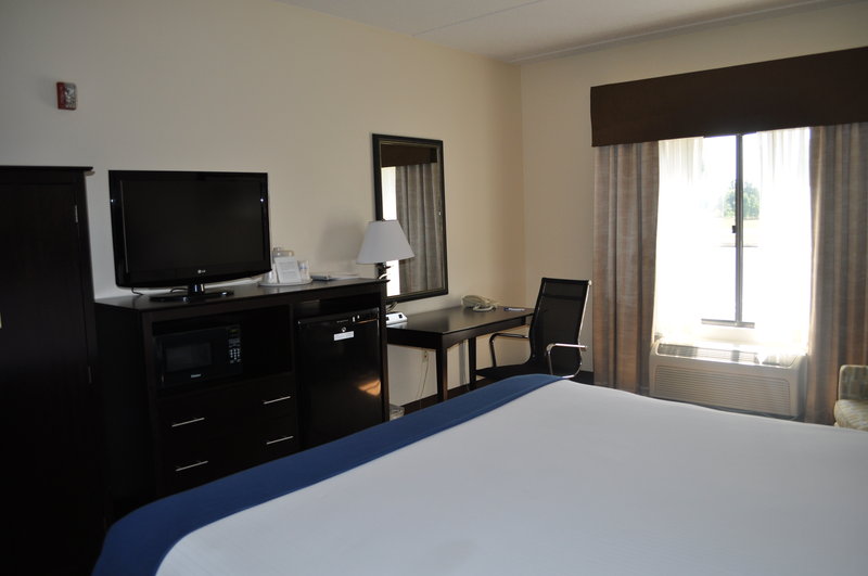 Country Inn & Suites-Owensboro - Curdsville, KY