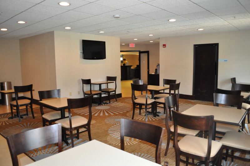 Country Inn & Suites-Owensboro - Curdsville, KY