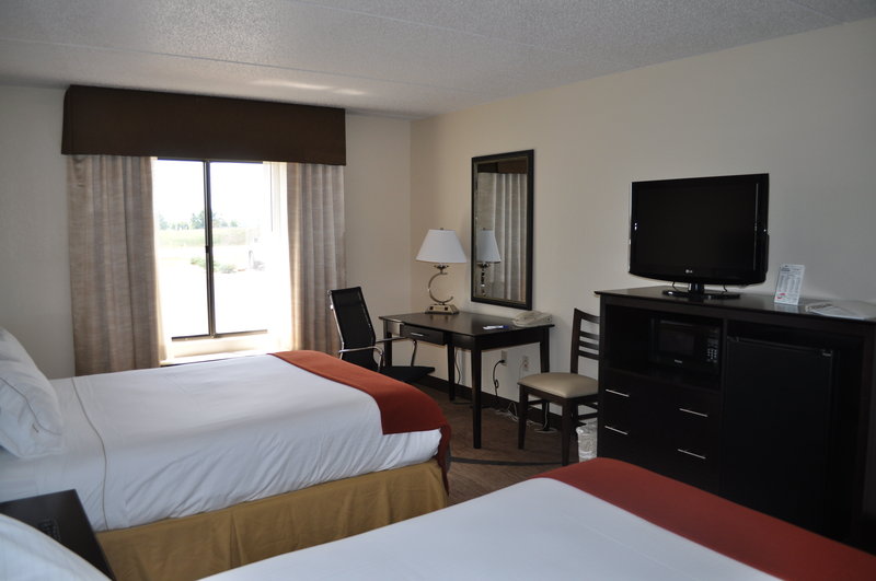 Country Inn & Suites-Owensboro - Curdsville, KY