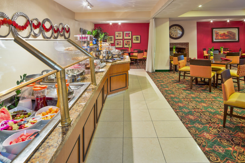 Holiday Inn Hotel & Suites NASHUA - Nashua, NH