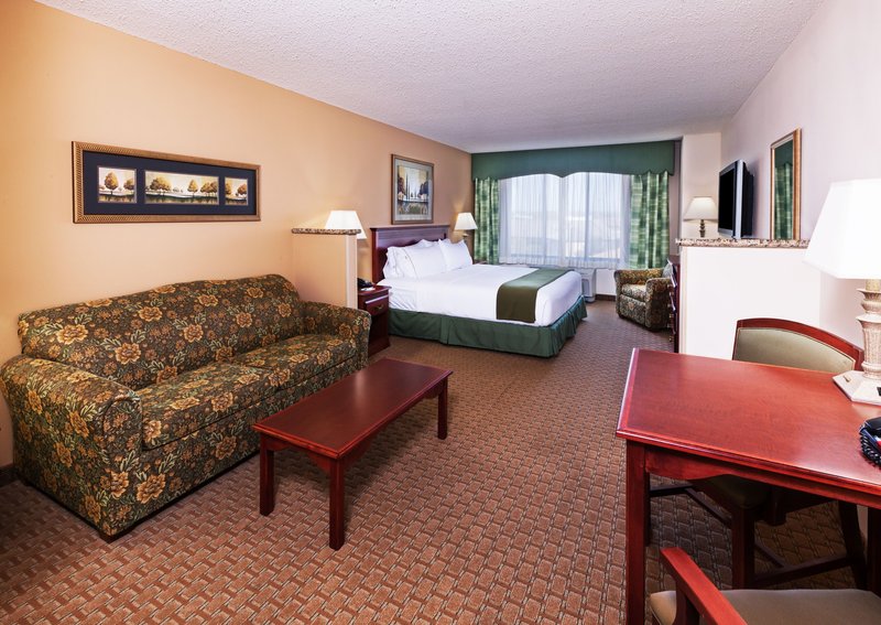 Holiday Inn Express & Suites Selma - Schertz, TX