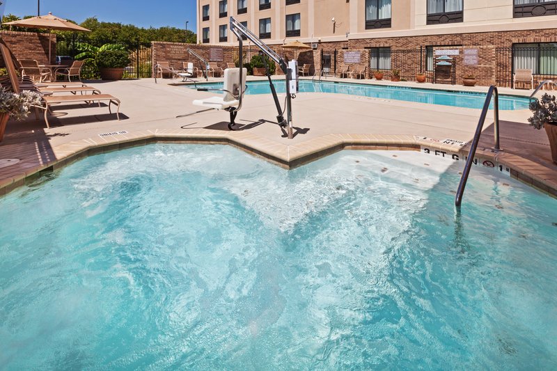 Holiday Inn Express & Suites Selma - Schertz, TX
