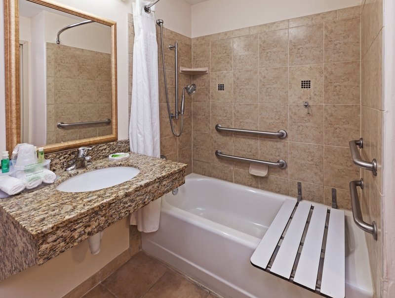 Holiday Inn Express & Suites Selma - Schertz, TX