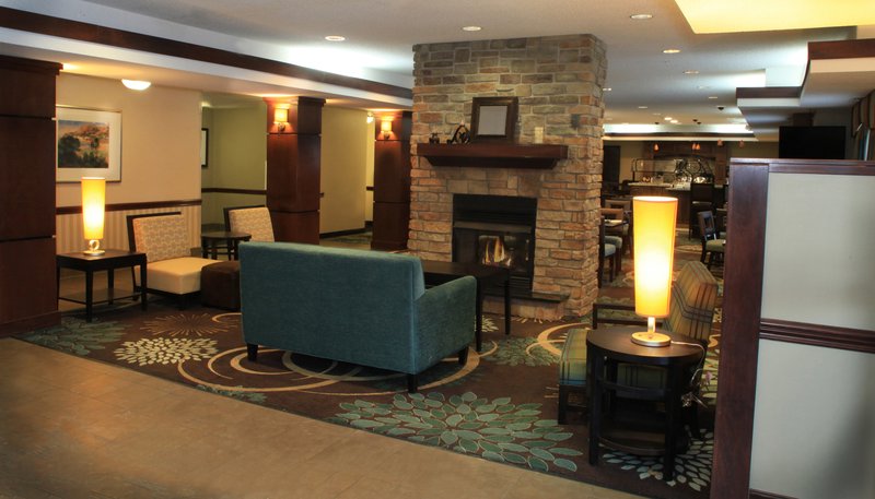 Staybridge Suites-Columbia-Hwy - Columbia, MO