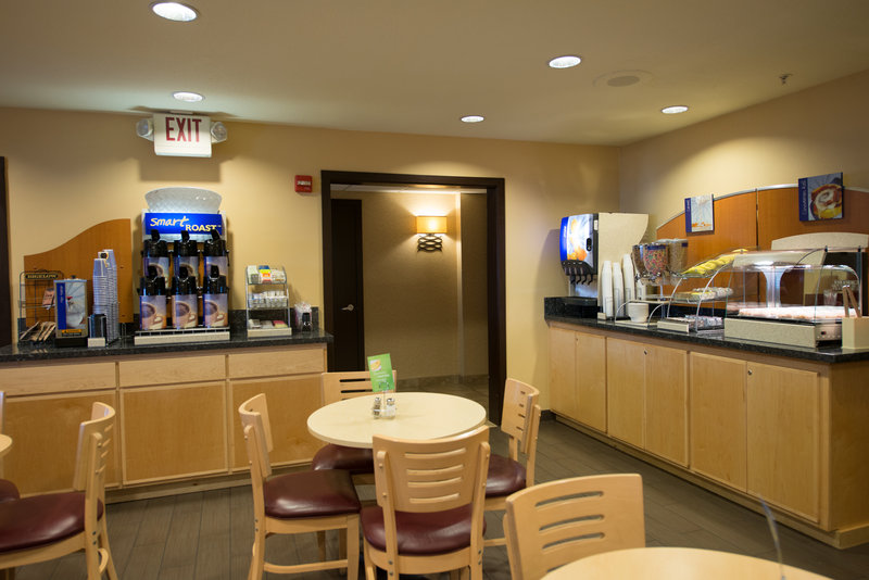 Holiday Inn Express PORTLAND EAST - TROUTDALE - Portland, OR