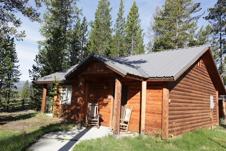 Headwaters Lodge Cabins At Flagg Ranch Local Info First Class