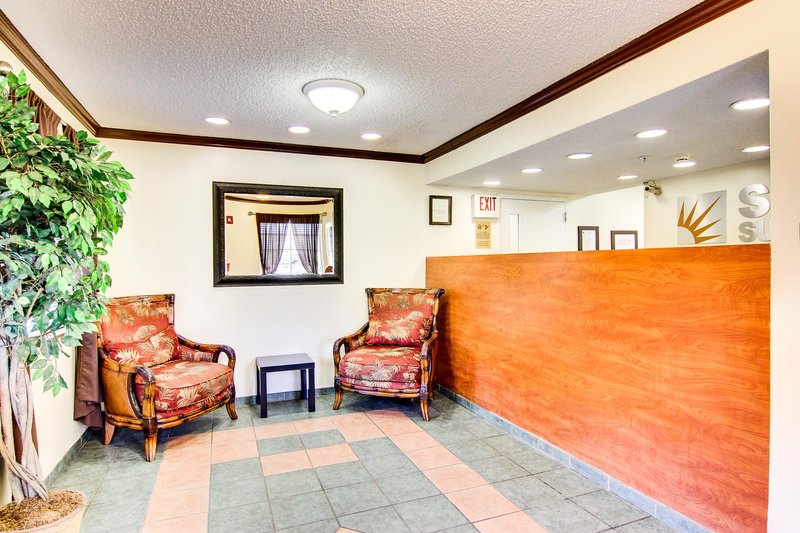 InTown Suites - Jacksonville, FL