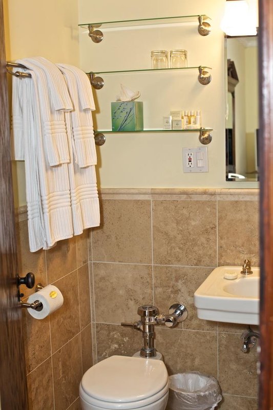Deer Path Inn - Lake Forest, IL
