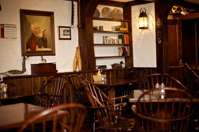 Deer Path Inn - Lake Forest, IL