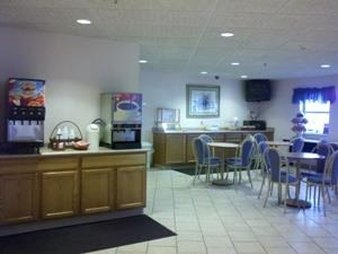 Maxfield's Inn - Edmore, MI