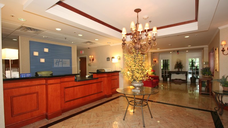 Holiday Inn Express & Suites WALTERBORO I-95 - Walterboro, SC