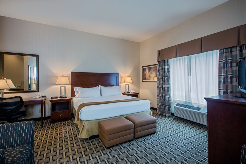 Holiday Inn Express MEADVILLE (I-79 EXIT 147A) - Springboro, PA