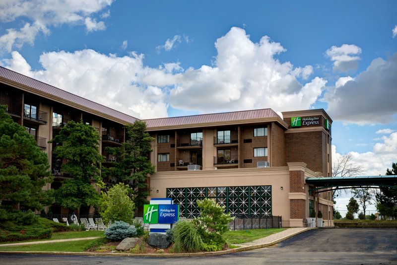 Holiday Inn Express ROLLING MDWS-SCHAUMBURG AREA - Broadview, IL