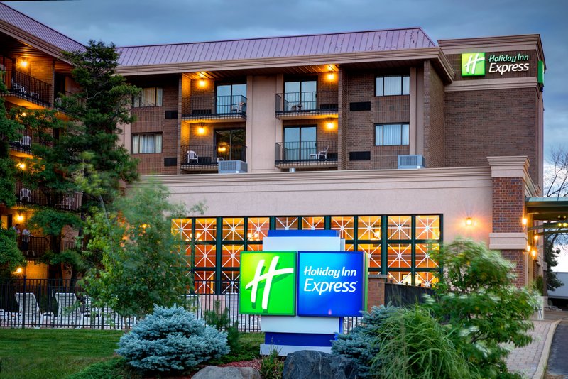 Holiday Inn Express ROLLING MDWS-SCHAUMBURG AREA - Broadview, IL