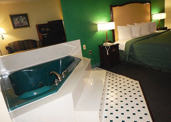 Quality Inn - Byron, GA